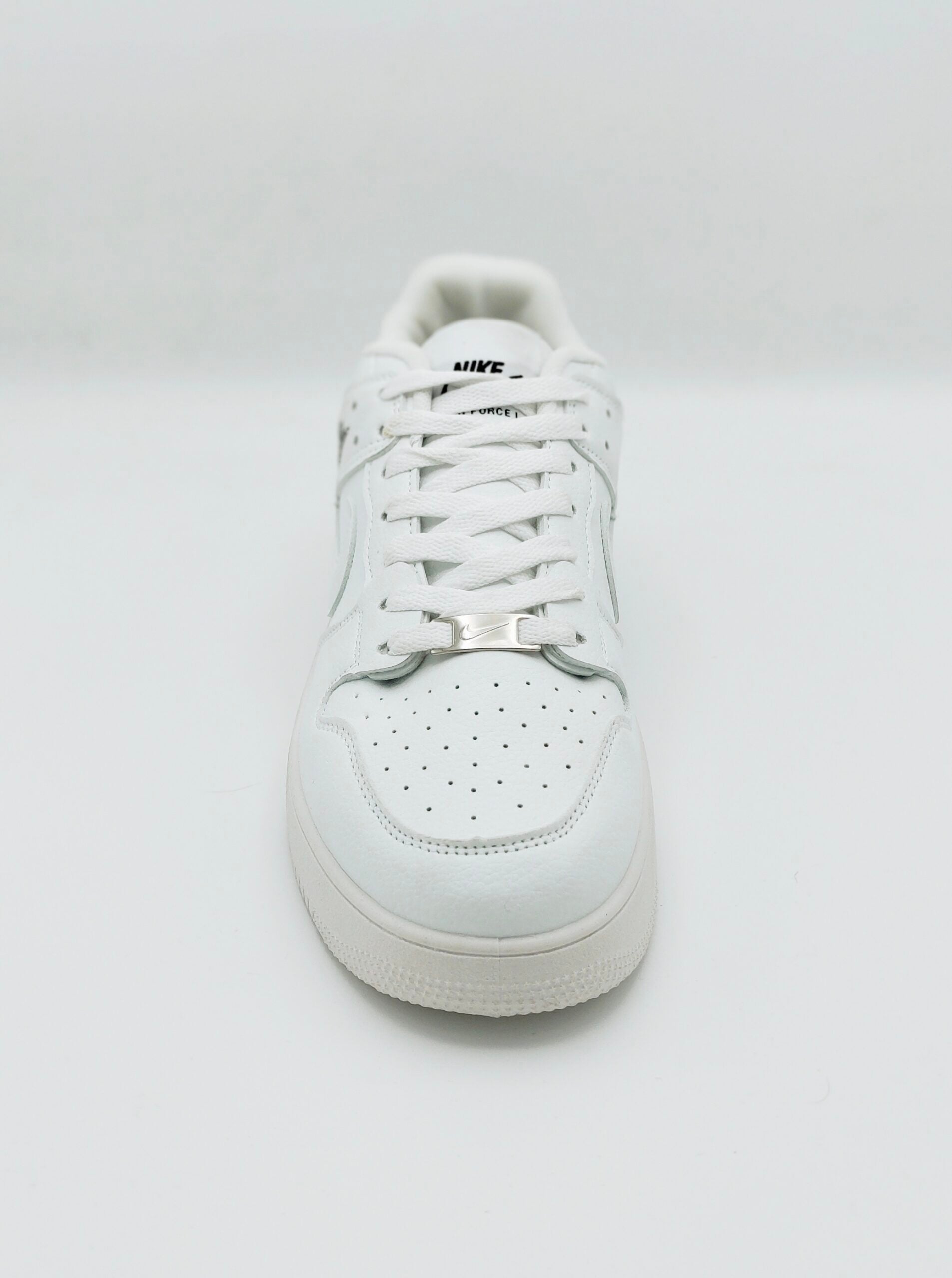 👟 Nike Air Force – White